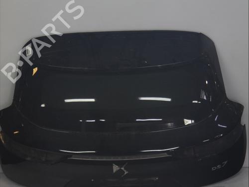 hood-ds-ds-7-crossback-j4_-jr_-jc_-2017-29818231 main image