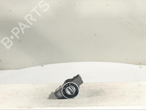Used Headlight switch Headlight switch MERCEDES-BENZ GLA-CLASS (X156) GLA 180 (156.942) (122 hp) 25018100 25018100