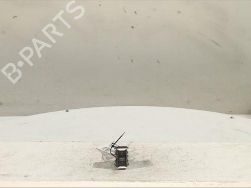 Used Switch Switch PEUGEOT 2008 II (UD_, US_, UY_, UJ_, UR_, UC_) 1.2 PureTech 100 (USHNK) (101 hp) 32433064 32433064