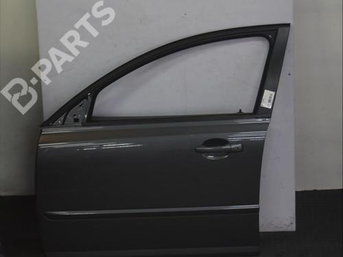 Used Left front door VOLVO S40 II (544) 2.0 D (136 hp) 11910894