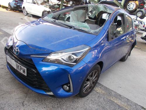 Brugte TOYOTA YARIS (_P13_) 1.5 Hybrid (NHP130_, NHP130) (101 hp) 4239762