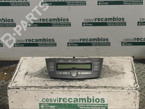 Used Climate control TOYOTA AVENSIS (_T25_) 2.0 D-4D (ADT250_, ADT250R) (126 hp) 11898531