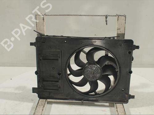 Used Radiator fan Radiator fan VOLVO V40 Hatchback (525) D3 (150 hp) 13570312 13570312