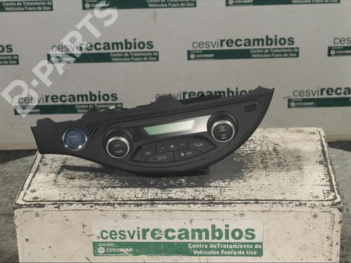 Used Climate control TOYOTA YARIS (_P13_) 1.5 Hybrid (NHP130_) (101 hp) 11900765
