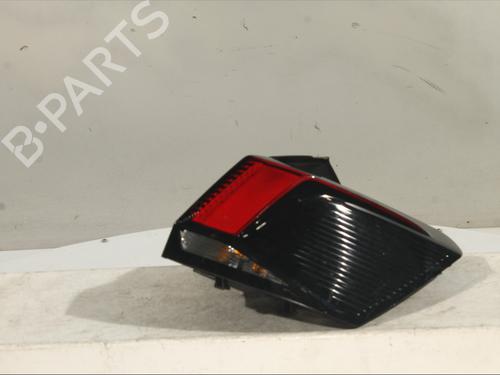 Used Right tailgate light PEUGEOT 3008 II SUV (MC_, MR_, MJ_, M4_) 1.2 THP/ PureTech 130 (MRHNSM, MRHNSU, MRHNSJ, MRHNYW,... (131 hp) 30448018