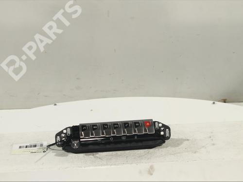 Used Switch PEUGEOT 3008 II SUV (MC_, MR_, MJ_, M4_) 1.6 BlueHDi 120 (120 hp) 11907685