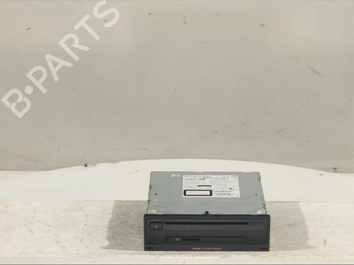 Used Radio AUDI A3 (8V1, 8VK) [2012-2020]  15213089