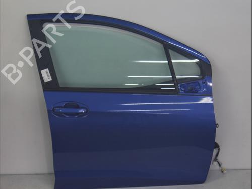 Used Right front door TOYOTA YARIS (_P13_) 1.5 (NSP131_) (112 hp) 32377558