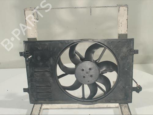 Used Radiator fan Radiator fan VW GOLF VII (5G1, BQ1, BE1, BE2) 1.5 TSI (150 hp) 22697244 22697244