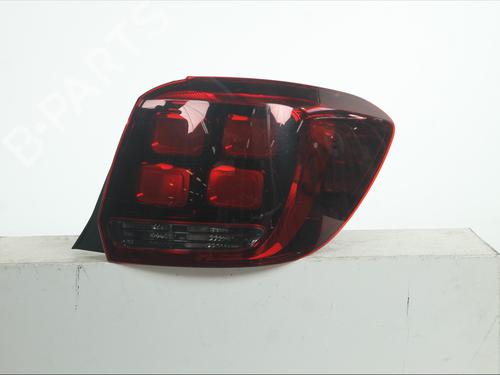 Used Right taillight Right taillight 37624735 37624735