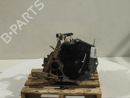 Gearbox SUZUKI SWIFT V (AZ) 1.2 (A2L412, ZC83S) 2000852R02000 PEGATINA: 7D01494ASOTROQUEL: B7C30210