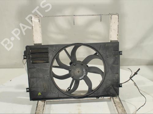 Used Radiator fan Radiator fan 17709443 17709443