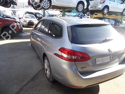Right front fog light PEUGEOT 308 SW II (LC_, LJ_, LR_, LX_, L4_) 1.5 BlueHDi 130 | BP25752821C31 