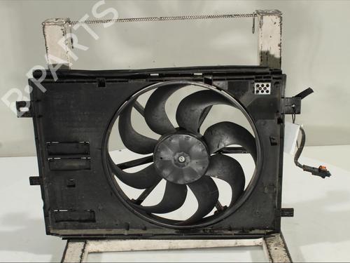 Used Radiator fan Radiator fan PEUGEOT 5008 II (MC_, MJ_, MR_, M4_) 1.2 THP (MRHNYH, MRHNYW, MRHNSJ, MRHNSU, MRHNSM) (131 hp) 23030884 23030884