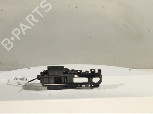 hand-brake-toyota-c-hr-_x2_-_h2_-2023-31606078 main image