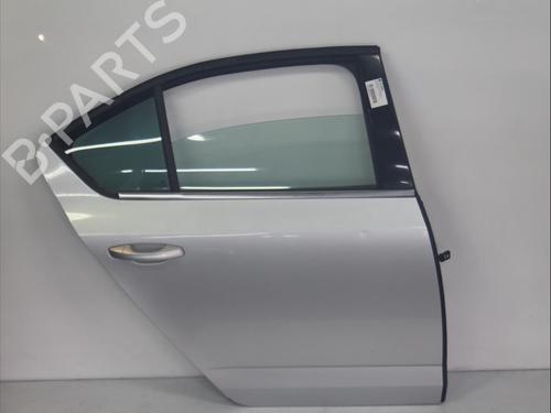 Right rear door SKODA OCTAVIA III (5E3, NL3, NR3) 1.6 TDI 5E5833056B