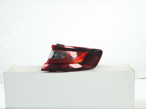 right-taillight-renault-megane-iv-hatchback-b9amn_-2015-37432885 main image