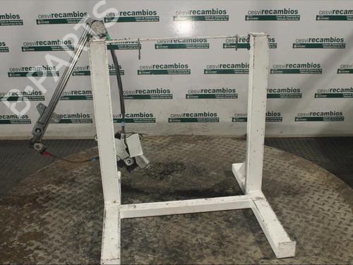 Used Front right window mechanism Front right window mechanism AUDI A8 D2 (4D2, 4D8) 4.2 quattro (310 hp) 12076877 12076877