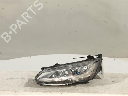 Used Right front fog light SEAT ATECA (KH7, KHP) 1.5 TSI (150 hp) 31077506