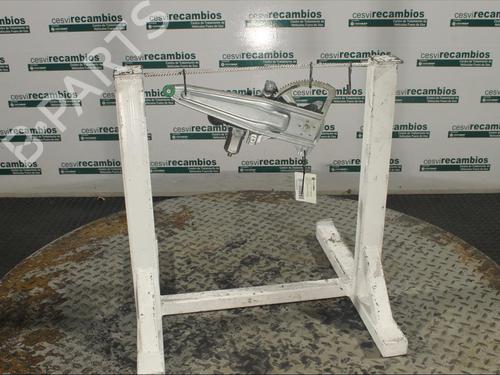 Used Rear left window mechanism TOYOTA YARIS (_P13_) 1.5 Hybrid (NHP130_) (101 hp) 12077084