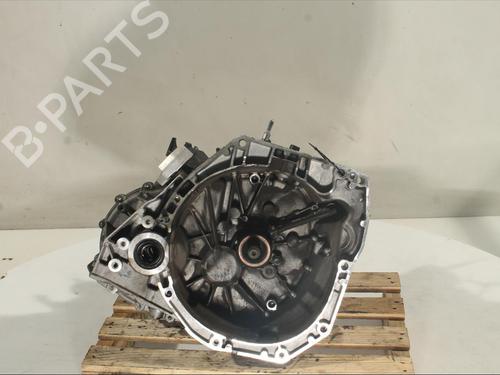 Used Gearbox RENAULT KADJAR (HA_, HL_) 1.3 TCe 140 (HLNB, HLN1) (140 hp) 19505432