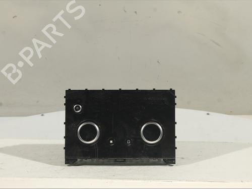 climate-control-land-rover-range-rover-evoque-l551-2018-31984730 main image