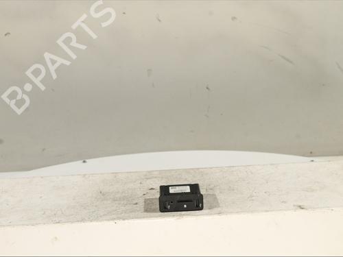 Kortlæser RENAULT MEGANE IV Hatchback (B9A/M/N_) 1.5 dCi 90 (B9A1) (90 hp) 29021266
