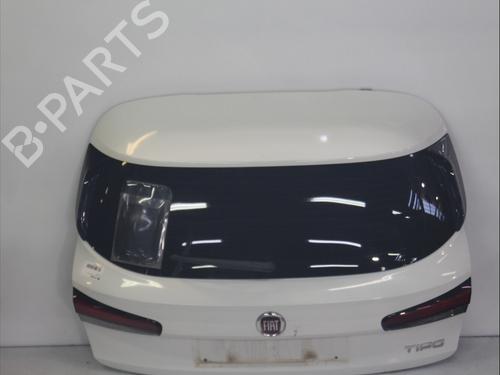 tailgate-fiat-tipo-hatchback-356_-357_-2016-31575858 main image
