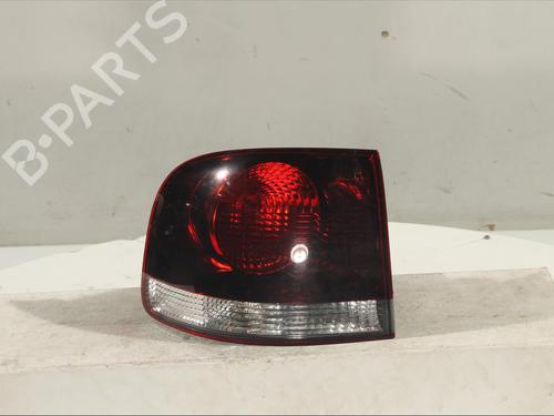 Używane Lampa tylna lewa VW TOUAREG (7LA, 7L6, 7L7) 2.5 R5 TDI (174 hp) 11910206