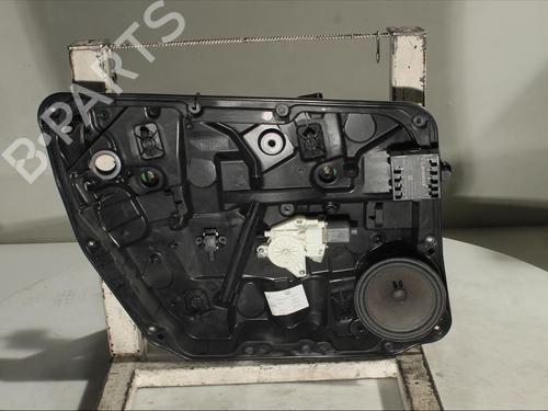 Rudehejsemekanisme ventre foran MERCEDES-BENZ B-CLASS Sports Tourer (W246, W242) B 200 CDI / d (246.208) (136 hp) 24151954