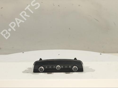 climate-control-audi-q2-gab-gag-2016-31656484 main image