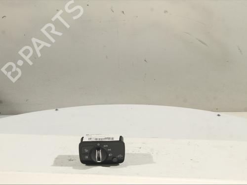 Used Headlight switch AUDI Q2 (GAB, GAG) 1.6 TDI (115 hp) 31748247