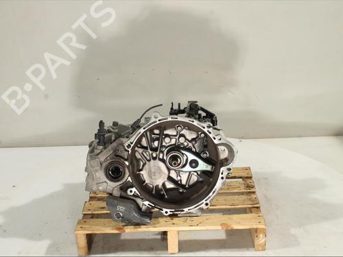 Used Gearbox KIA CARENS IV 1.7 CRDi (116 hp) 23648305