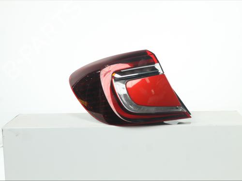 Used Left taillight Left taillight RENAULT CAPTUR II (HF_) TCe 90 (HFM6) (91 hp) 33948661 33948661
