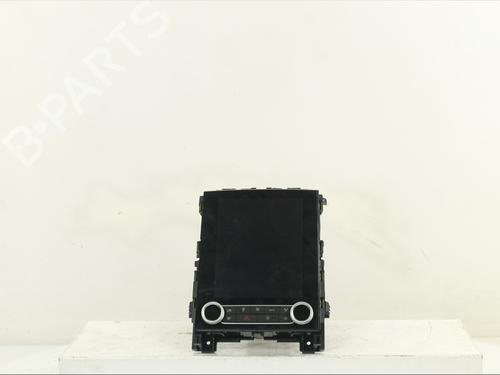 display-monitor-renault-megane-iv-hatchback-b9amn_-2015-32873963 main image