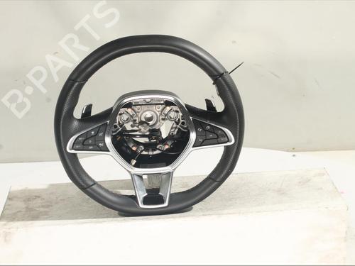 steering-wheel-renault-arkana-i-lcm_-ldn_-2019-24578522 main image