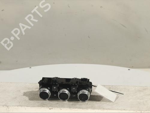 climate-control-dacia-duster-hm_-2017-30652817 main image