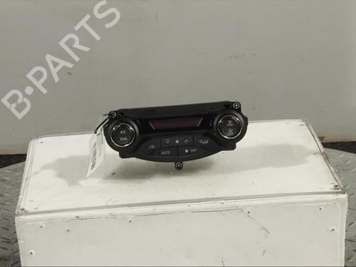 Used Climate control Climate control TOYOTA YARIS (_P13_) 1.3 (NSP130_, NSP130) (99 hp) 11902354 11902354