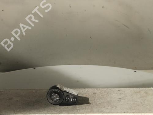 Used Headlight switch FIAT 500X (334_) 1.6 (334AXE1A) (110 hp) 31077528