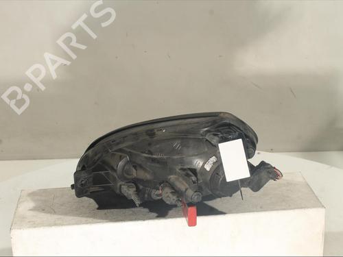 Used Right headlight HYUNDAI TUCSON (JM) 2.0 (141 hp) 18947238
