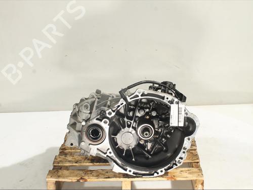 gearbox-kia-xceed-cd-2019-24606606 main image
