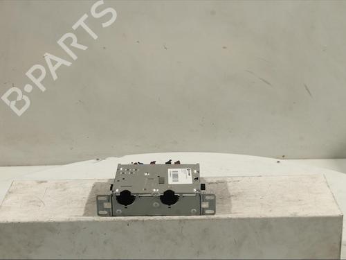 Used Radio Radio RENAULT CAPTUR II (HF_) TCe 140 (HFN0) (140 hp) 17234680 17234680