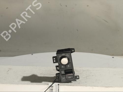 hand-brake-lexus-nx-_z1_-2014-32100649 main image