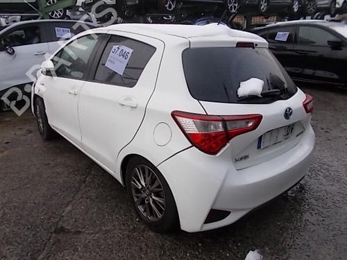 Used Parts TOYOTA YARIS (_P13_) 1.5 Hybrid (NHP130_) (101 hp) 4456422