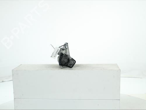 starter-renault-megane-iv-hatchback-b9amn_-2015-37733204 main image