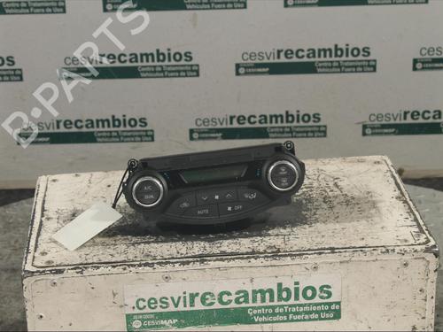 Used Climate control Climate control TOYOTA YARIS (_P13_) 1.5 Hybrid (NHP130_) (101 hp) 11900796 11900796