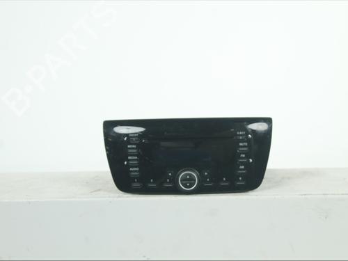 Used Radio Radio OPEL COMBO Tour (X12) 1.3 CDTI (C26, D26, E26, C05) (90 hp) 35797870 35797870