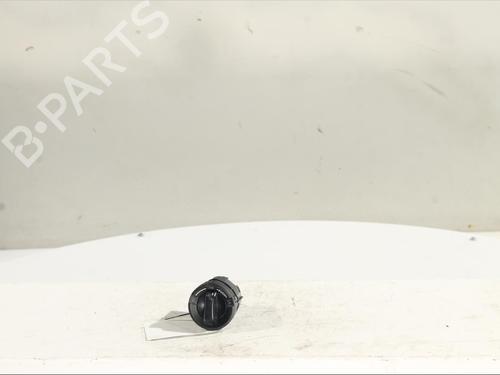 Used Switch TOYOTA HILUX VIII Pickup (_N1_) 2.4 D 4WD (GUN125_, GUN125R) (150 hp) 26672815