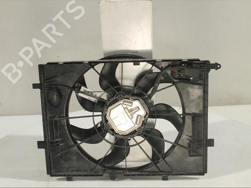Used Radiator fan Radiator fan MERCEDES-BENZ C-CLASS (W205) C 300 de (205.013) (306 hp) 33999354 33999354