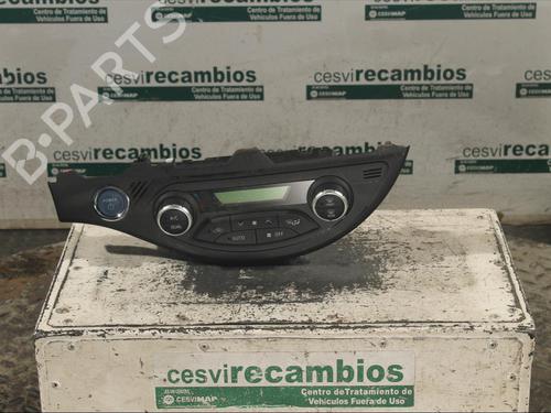 Used Climate control Climate control TOYOTA YARIS (_P13_) 1.5 Hybrid (NHP130_) (101 hp) 11897897 11897897